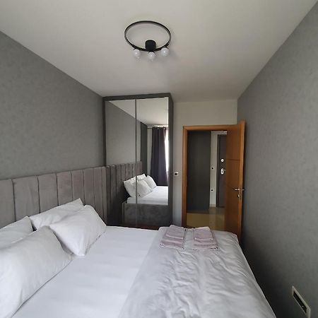 Apartamento Sajam 1 Novi Sad Exterior foto