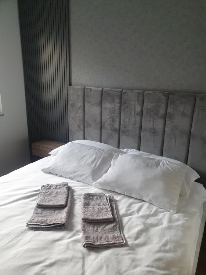 Apartamento Sajam 1 Novi Sad Exterior foto