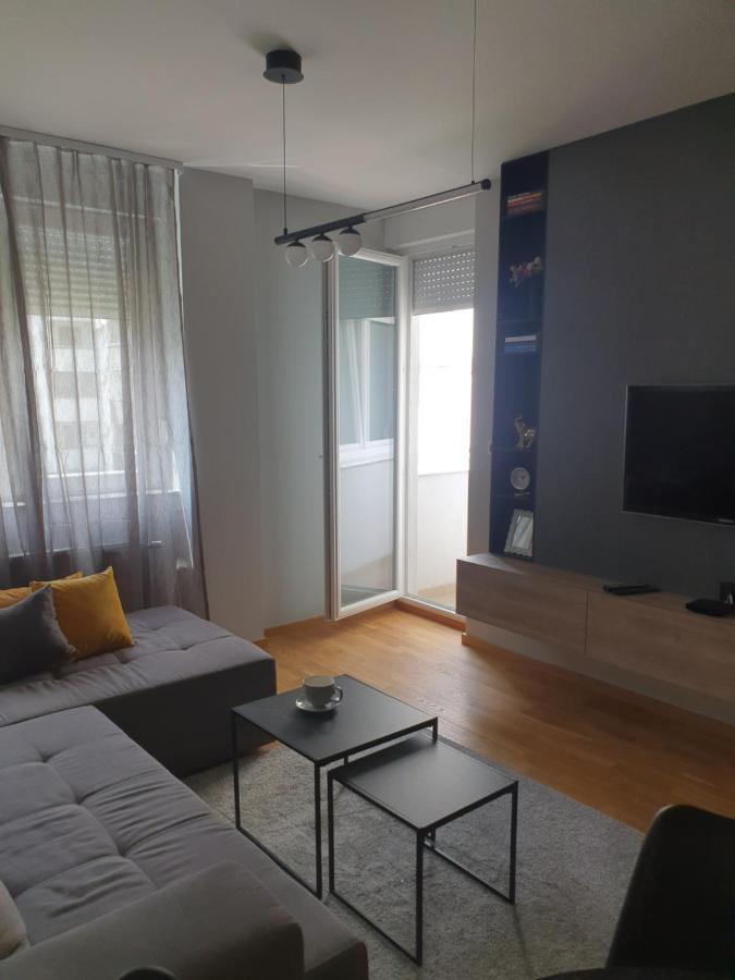 Apartamento Sajam 1 Novi Sad Exterior foto
