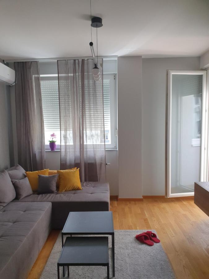Apartamento Sajam 1 Novi Sad Exterior foto