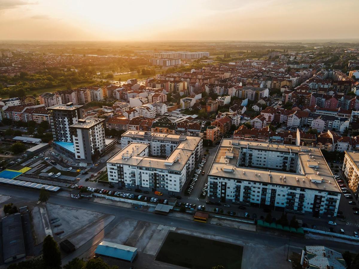Apartamento Sajam 1 Novi Sad Exterior foto